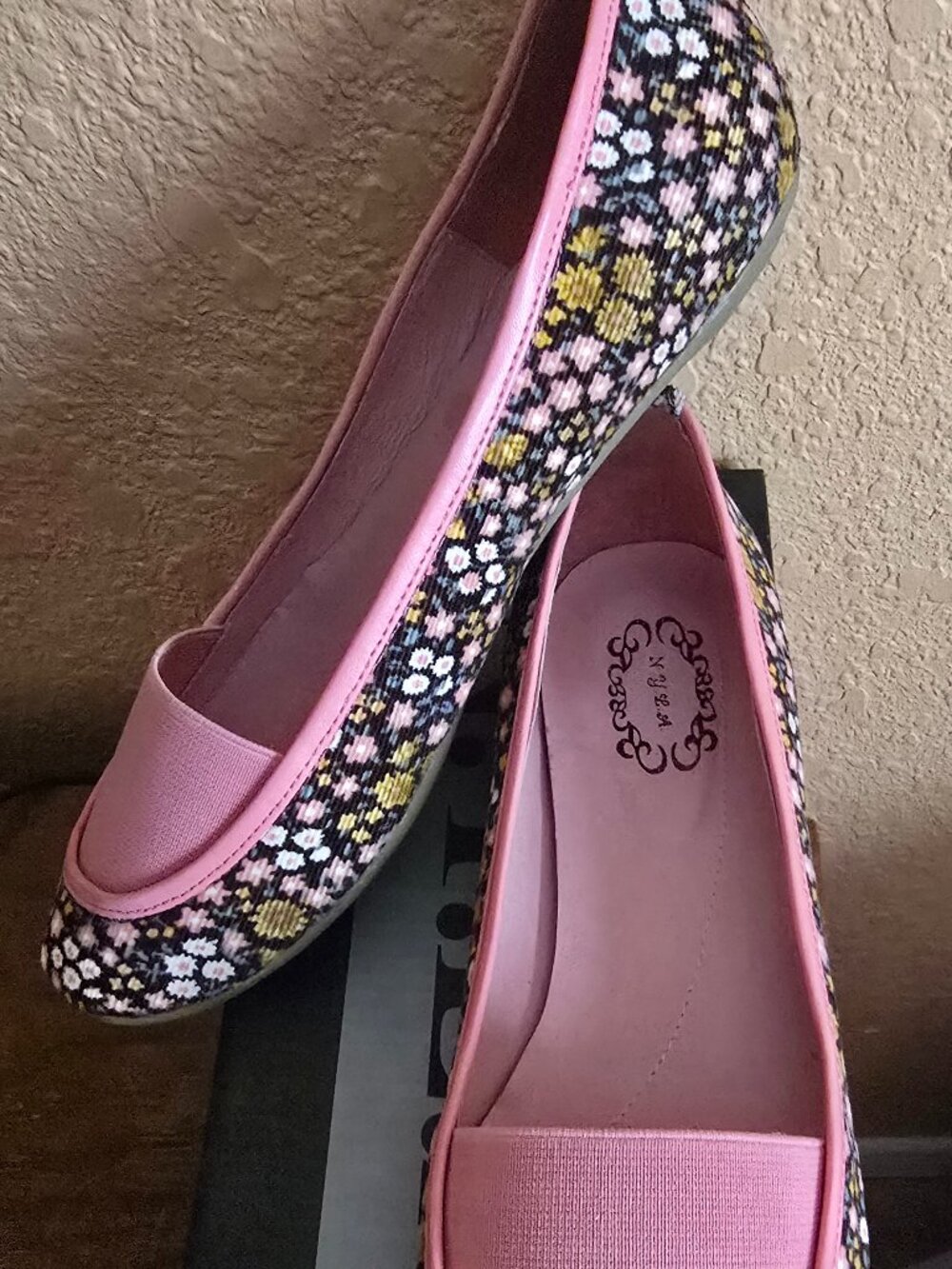 Ladies Comfortable Flats by N.Y.L.A. Size 7
